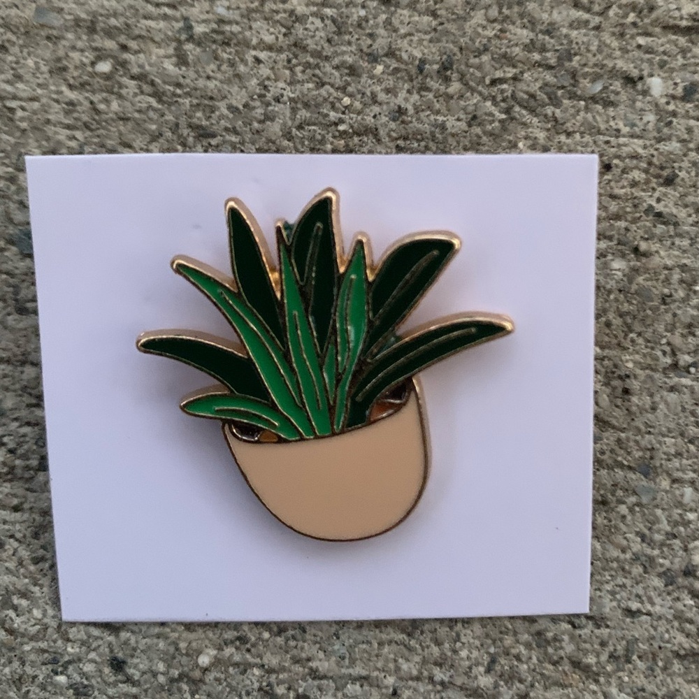 Plant Lover Potted Plant Enamel Pin | So Cute I Just Wet My Plants! 🌱 🪴